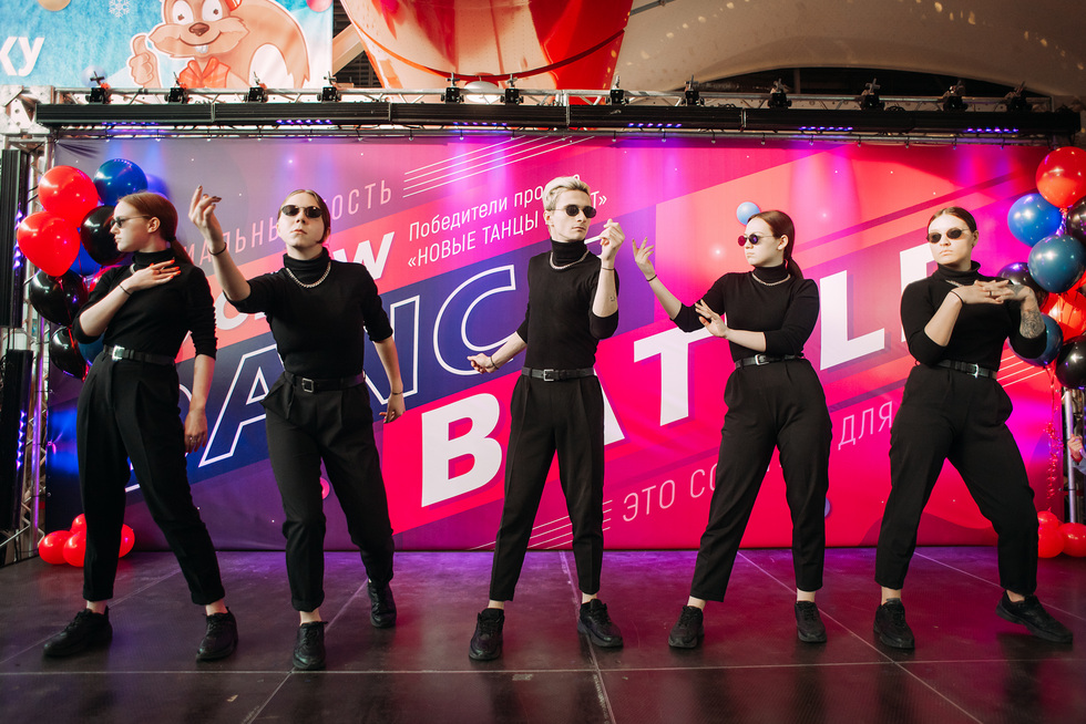 Горожане устроили аншлаг на выступлении DS CREW в Екатеринбурге Горожане устроили аншлаг на выступлении DS CREW в Екатеринбурге