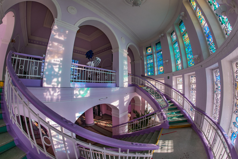 В Свердловской области восстановят историческое здание цвета сахарной ваты В Свердловской области восстановят историческое здание цвета сахарной ваты