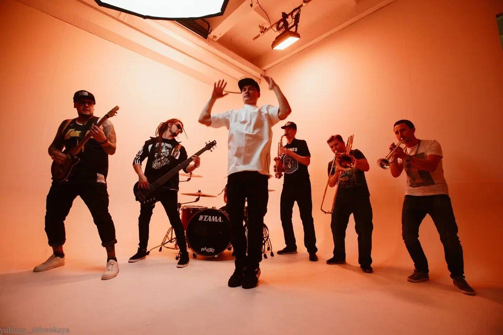 Директор концерт-холла «Свобода» выпустил клип про Сергея Шнурова Директор концерт-холла «Свобода» выпустил клип про Сергея Шнурова