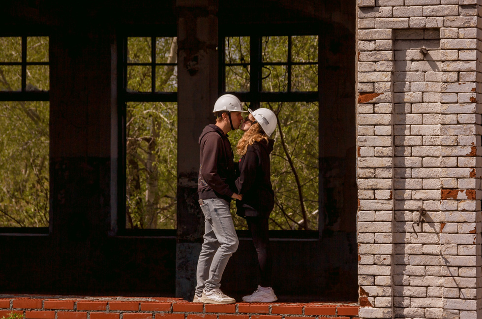 Путешествия по руинам — уральцы нашли новый способ вырваться из города Путешествия по руинам — уральцы нашли новый способ вырваться из города