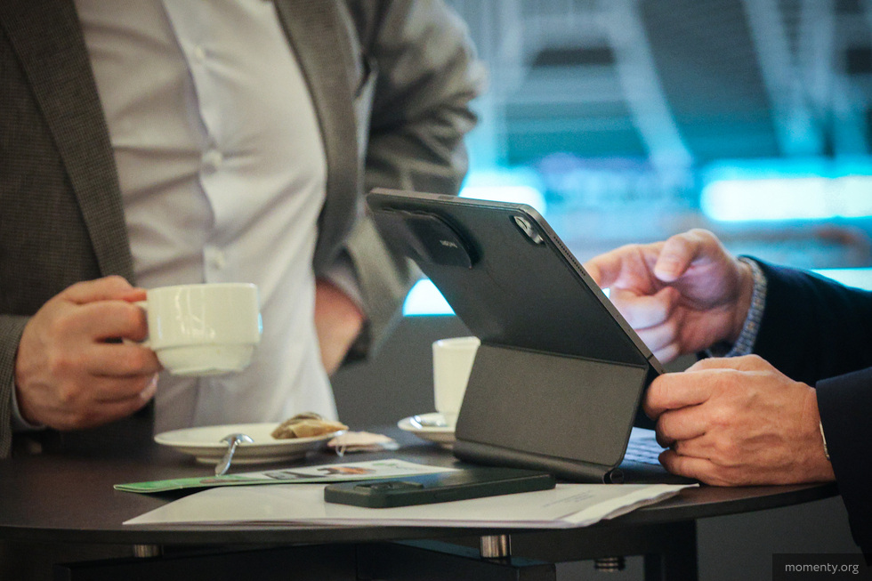 Медики и юристы из Екатеринбурга пожаловались на маленькую зарплату Медики и юристы из Екатеринбурга пожаловались на маленькую зарплату