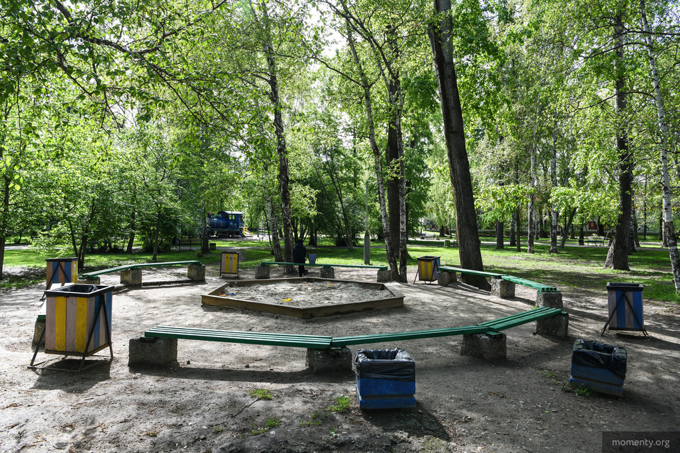 В Екатеринбурге закрыли Парк Энгельса В Екатеринбурге закрыли Парк Энгельса