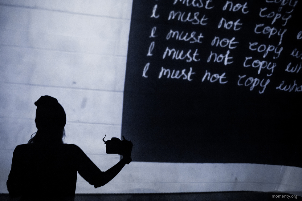 Команда Свердловской киностудии пригласила горожан поучаствовать в экспериментальном фильме Команда Свердловской киностудии пригласила горожан поучаствовать в экспериментальном фильме