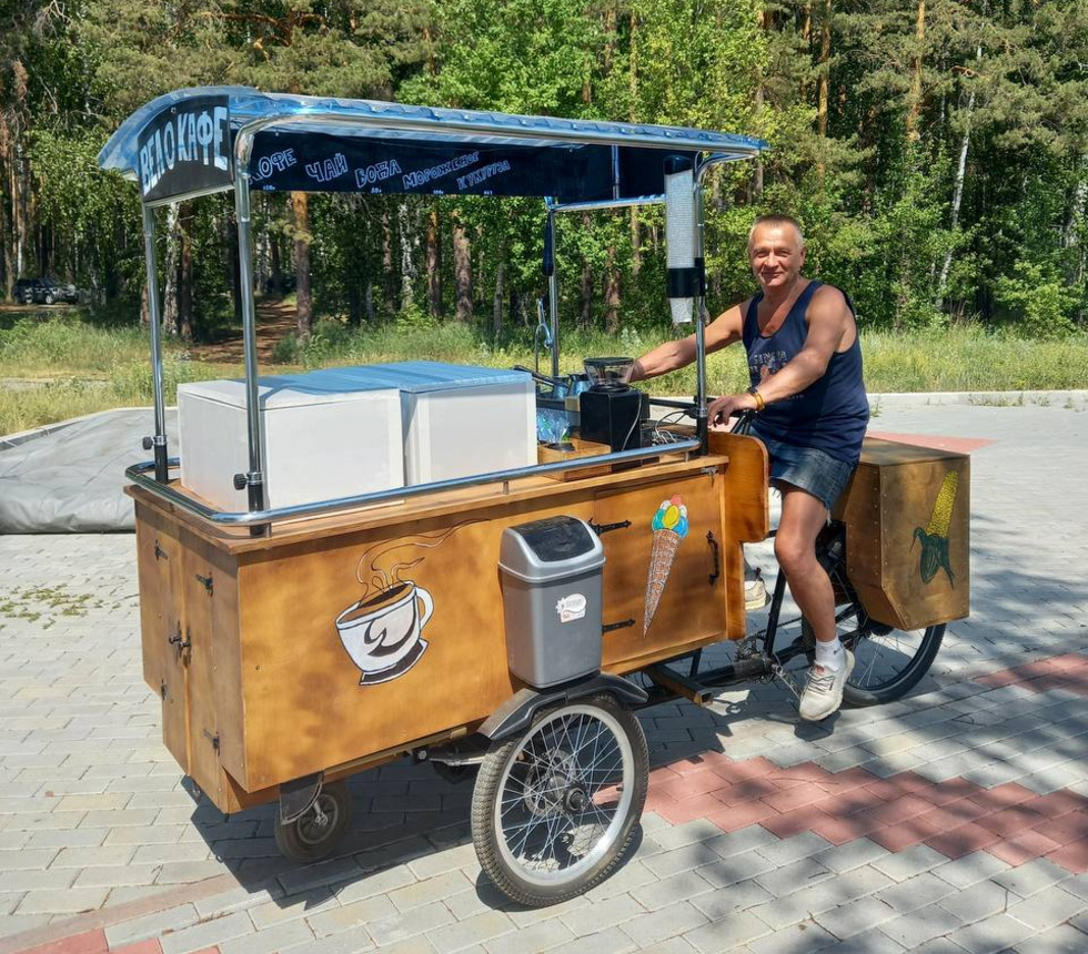 На Урале появилась первая мобильная кофейня с напитками на песке На Урале появилась первая мобильная кофейня с напитками на песке