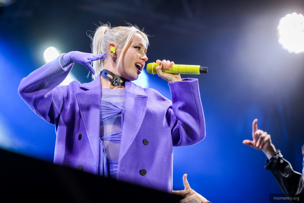 Клава Кока заколлабилась с брендом газировки Клава Кока заколлабилась с брендом газировки