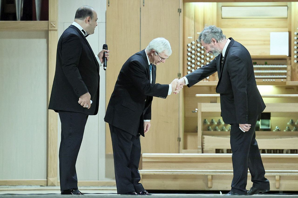 В Свердловской филармонии устроили дуэли между лучшими органистами страны В Свердловской филармонии устроили дуэли между лучшими органистами страны