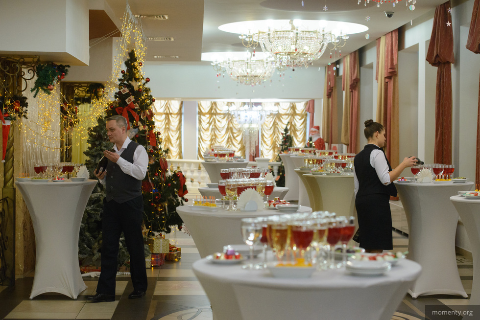 Новый год без усилий: где заказать готовые блюда для праздничного стола в Екатеринбурге Новый год без усилий: где заказать готовые блюда для праздничного стола в Екатеринбурге