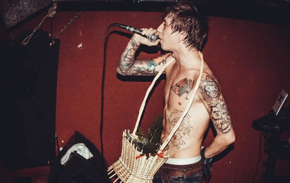 «Верните мой 2007» — чем занималась уральская тусовка во времена панков, эмо и рока «Верните мой 2007» — чем занималась уральская тусовка во времена панков, эмо и рока