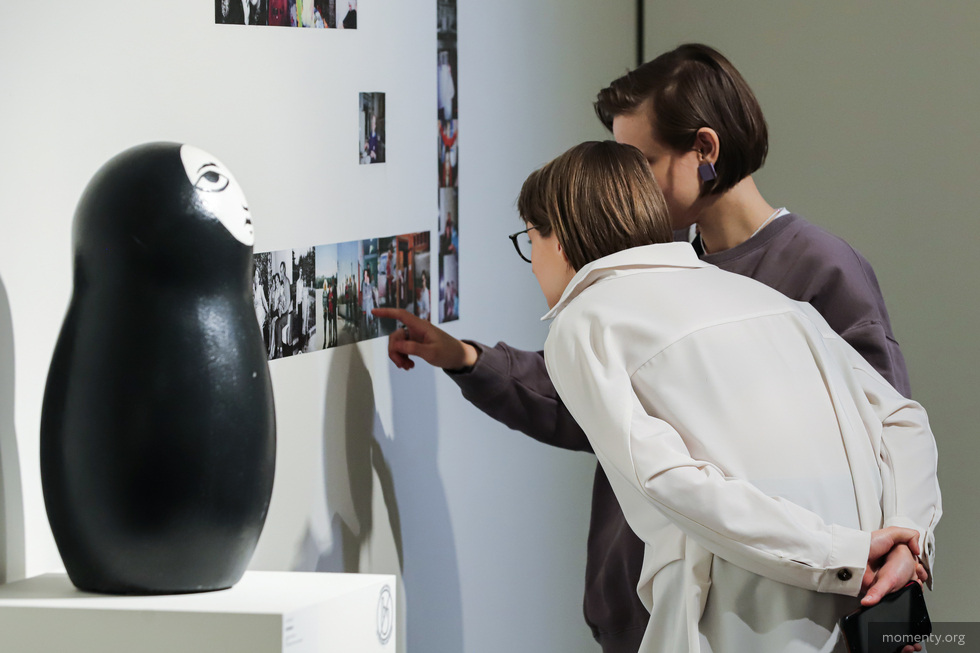 В Екатеринбурге открылась выставка, способная наладить отношения с мамой В Екатеринбурге открылась выставка, способная наладить отношения с мамой