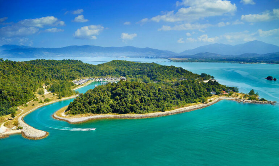 Белоснежные пляжи и&nbsp;дикие джунгли: какие острова Малайзии точно нужно посетить