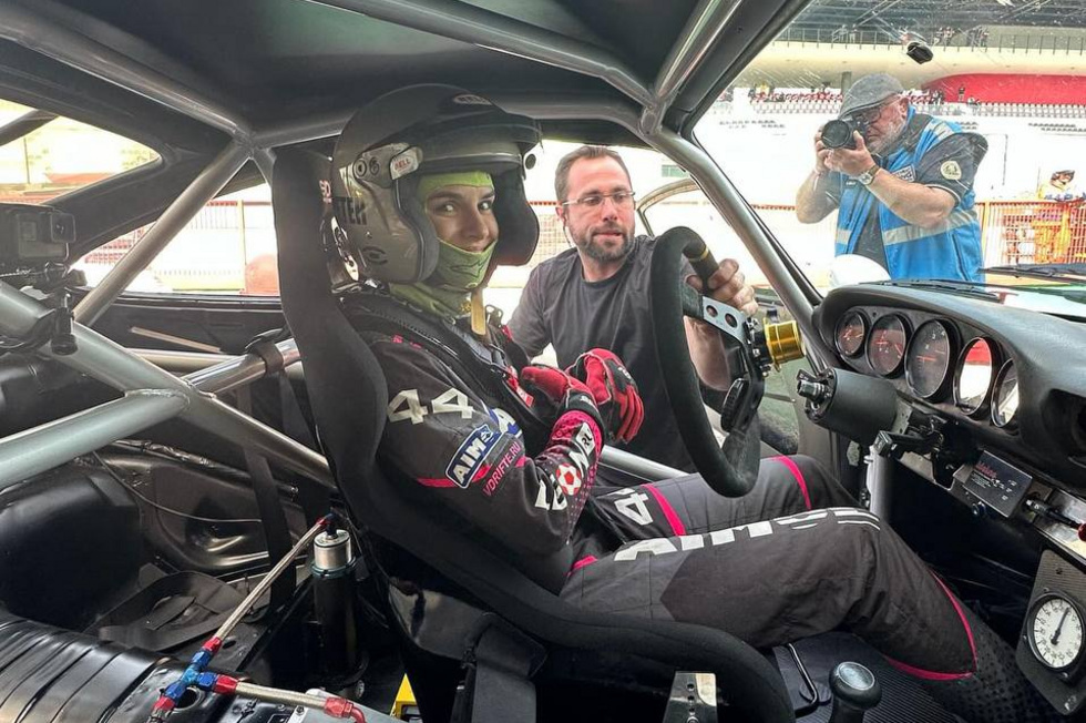 Команда уральской гонщицы победила в заезде на легендарной итальянской трассе Команда уральской гонщицы победила в заезде на легендарной итальянской трассе