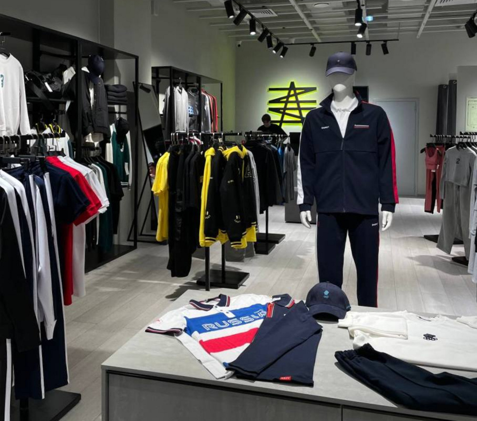 В «Гринвиче» открылся бренд, который одевает олимпийских чемпионов В «Гринвиче» открылся бренд, который одевает олимпийских чемпионов