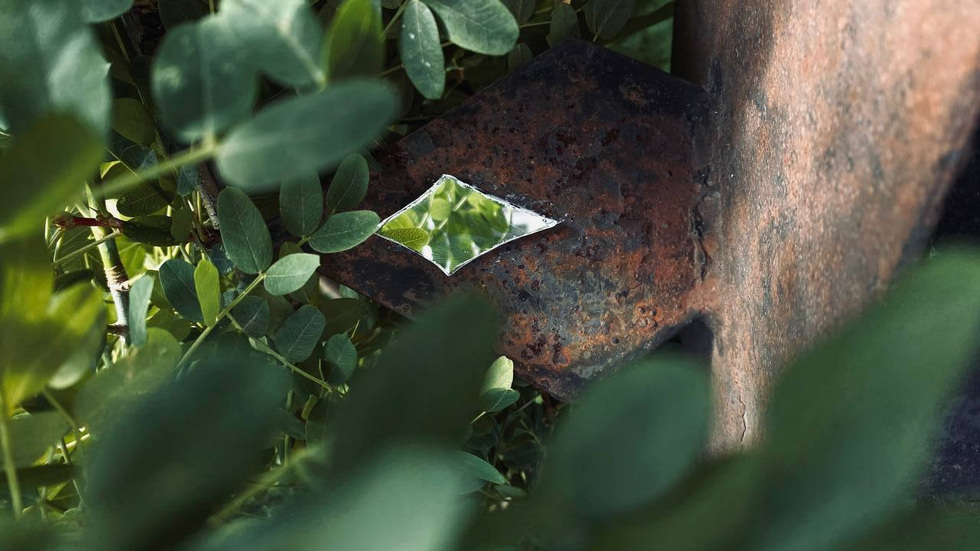 Уральская художница украсит звездами разрушенные здания Екатеринбурга