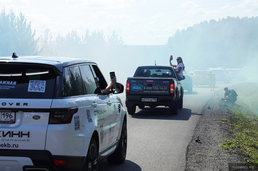 Крупный автопробег завершился в элитном поселке под Екатеринбургом Крупный автопробег завершился в элитном поселке под Екатеринбургом