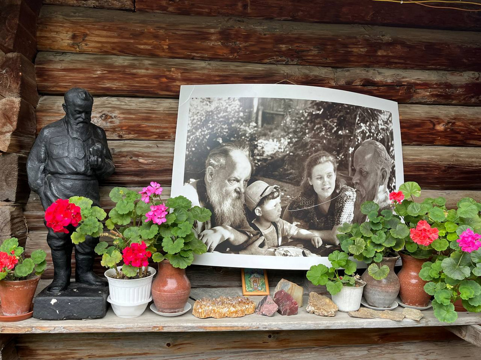 Уральские художники «поиграли в слова» в местах, где протекала жизнь Павла Бажова Уральские художники «поиграли в слова» в местах, где протекала жизнь Павла Бажова