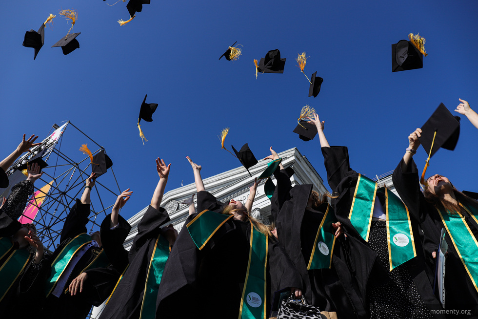 УрФУ оказался в одном рейтинге с Гарвардом и Стэнфордом УрФУ оказался в одном рейтинге с Гарвардом и Стэнфордом