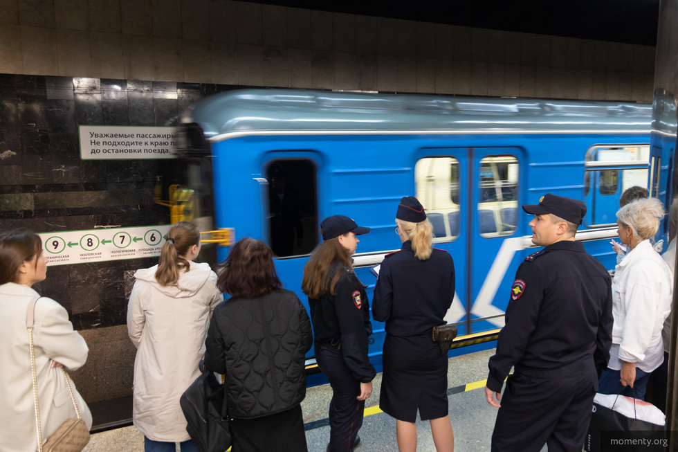 Сотрудникам метро в&nbsp;Екатеринбурге повысили зарплаты из-за высокого пассажиропотока