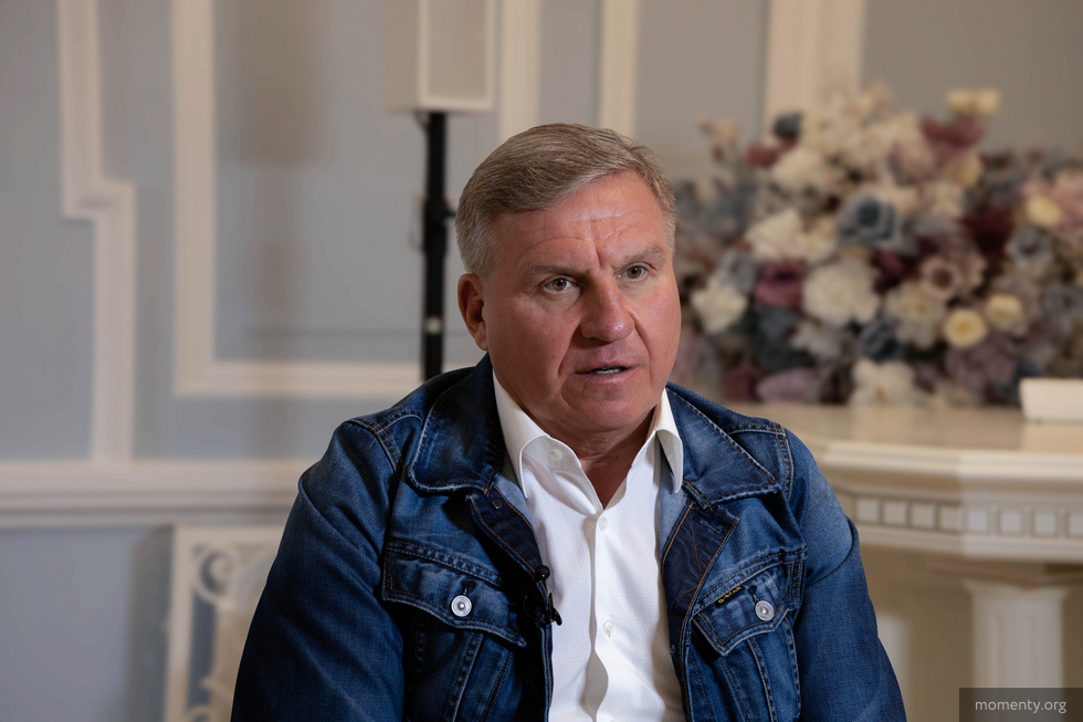 &laquo;Это достаточно странно&nbsp;&mdash; обладать и&nbsp;не&nbsp;поделиться&raquo;: предприниматель Алексей Бобров о&nbsp;новом ЗАГСе, проблемах реставрационного бизнеса и&nbsp;новых проектах в&nbsp;интервью &laquo;Моментам&raquo;