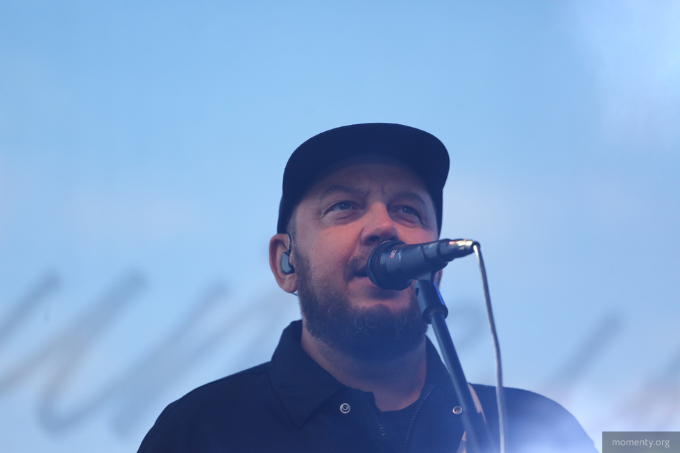 Лидер «Смысловых галлюцинаций» сразился с группой «Три дня дождя» на музыкальном поединке Лидер «Смысловых галлюцинаций» сразился с группой «Три дня дождя» на музыкальном поединке