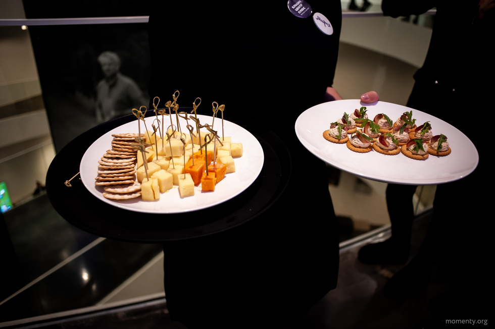 Девушку из Екатеринбурга назвали одной из лучших официанток в России Девушку из Екатеринбурга назвали одной из лучших официанток в России