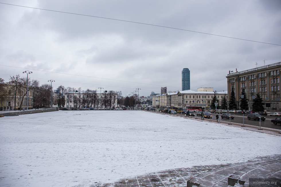 В&nbsp;Екатеринбурге предложили убрать парковку с&nbsp;Площади 1905 года