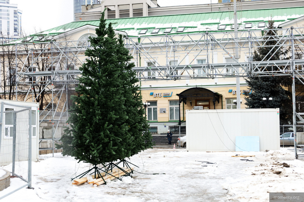 Улицу в центре Екатеринбурга перекроют на три месяца из-за строительства катка Улицу в центре Екатеринбурга перекроют на три месяца из-за строительства катка