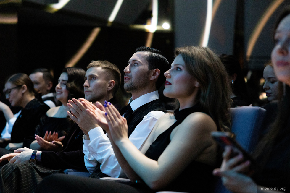 Перья, блестки и&nbsp;лучшие проекты города: как прошла главная светская премия Екатеринбурга