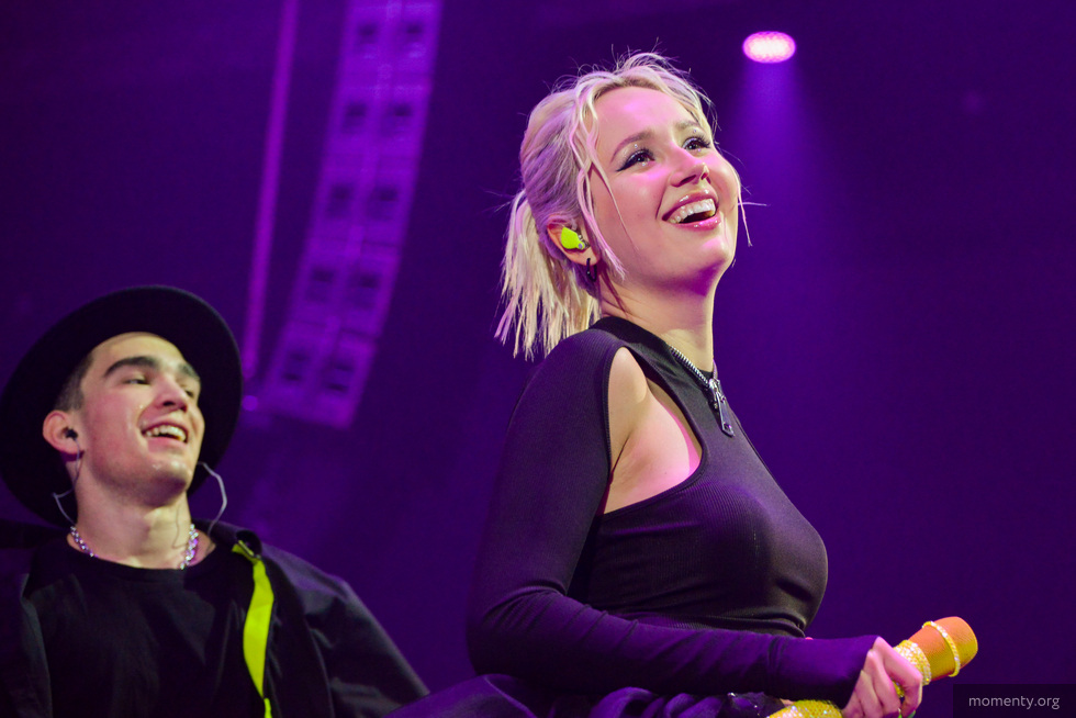 Клава Кока устроила праздник для детей-сирот Клава Кока устроила праздник для детей-сирот