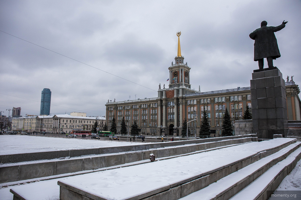 В мэрии раскрыли, когда на Площади 1905 года снова откроется парковка В мэрии раскрыли, когда на Площади 1905 года снова откроется парковка