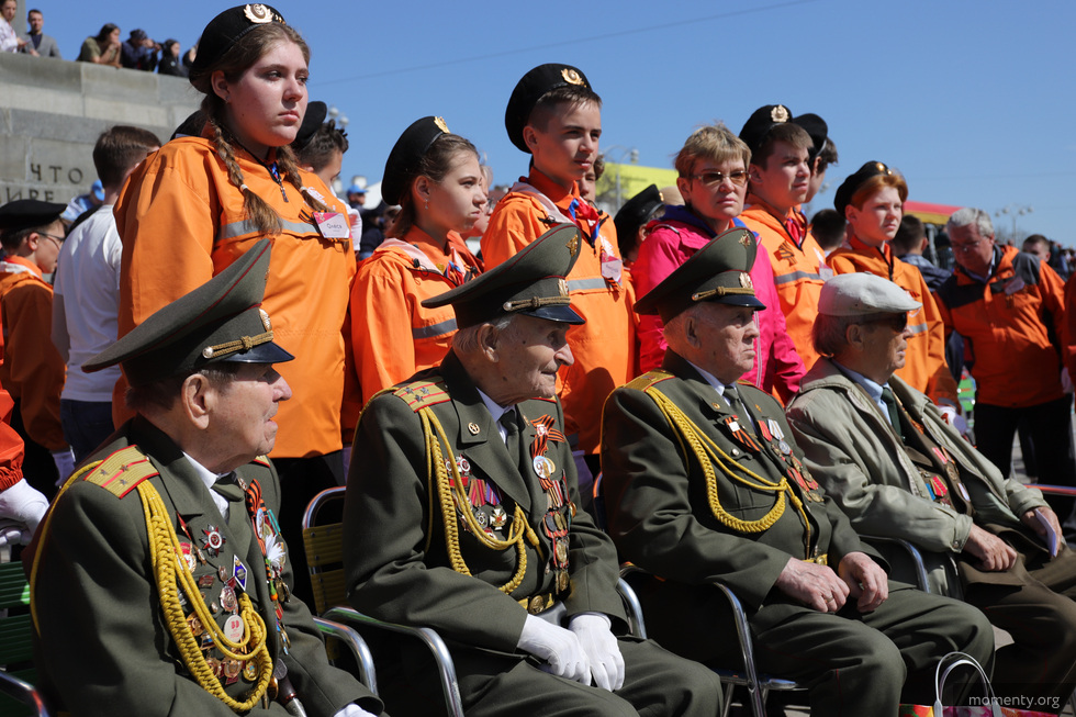 «Бессмертный полк» в Екатеринбурге планируют провести в очном формате впервые за несколько лет «Бессмертный полк» в Екатеринбурге планируют провести в очном формате впервые за несколько лет