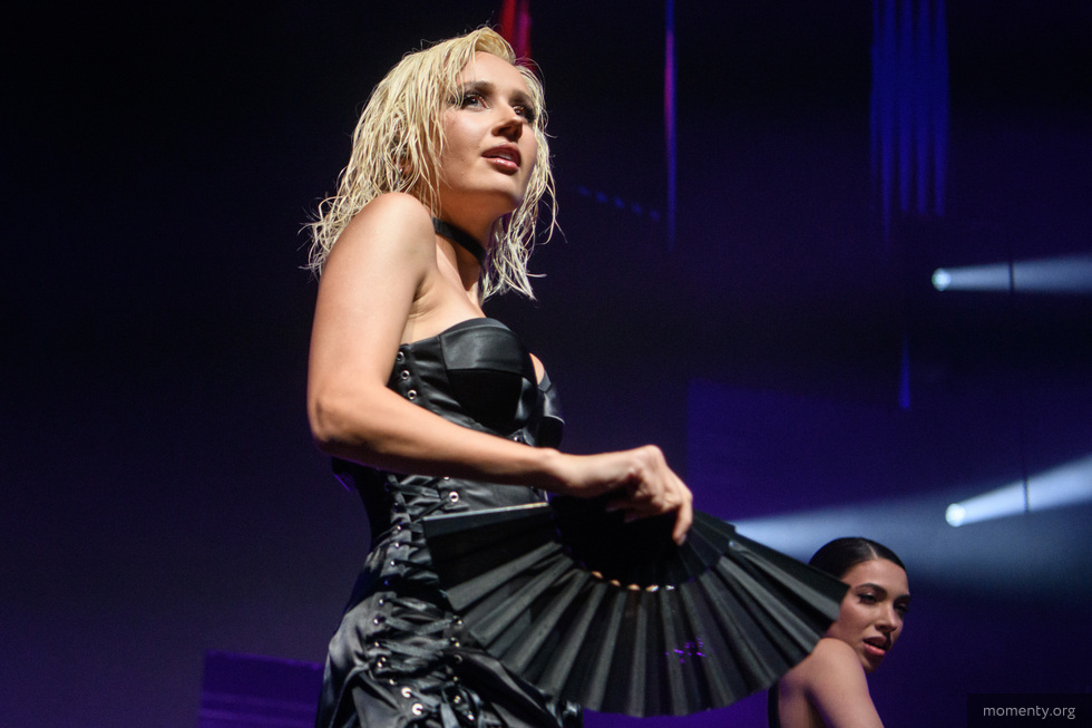 Клава Кока приобрела дорогущую иномарку Клава Кока приобрела дорогущую иномарку