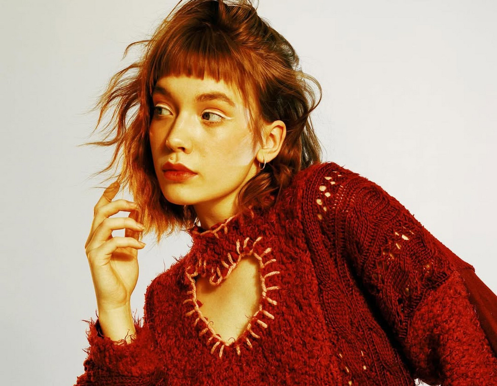 «Всегда знала, что у меня будет по-другому»: Соня Брусника о знакомстве с кумирами, особом отношении к сцене и «своих» местах в Екатеринбурге «Всегда знала, что у меня будет по-другому»: Соня Брусника о знакомстве с кумирами, особом отношении к сцене и «своих» местах в Екатеринбурге