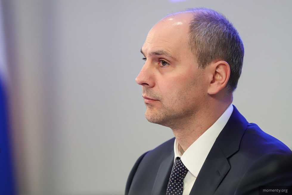 Сын-хоккеист Дениса Паслера вернулся из США в Екатеринбург Сын-хоккеист Дениса Паслера вернулся из США в Екатеринбург