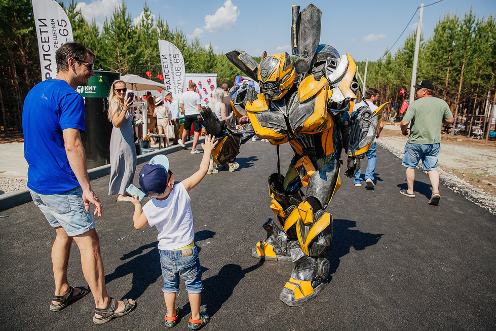 Праздник и дома мечты: как в загородном поселке под Екатеринбургом отметили День защиты детей Праздник и дома мечты: как в загородном поселке под Екатеринбургом отметили День защиты детей