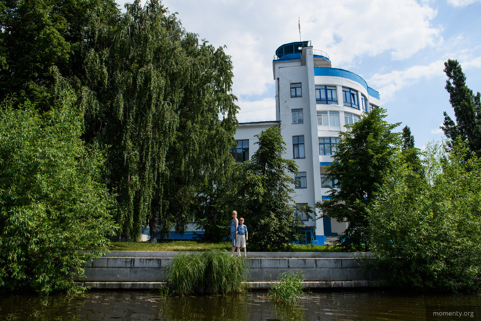 В Екатеринбурге допустили застройку в сквере у стадиона «Динамо» В Екатеринбурге допустили застройку в сквере у стадиона «Динамо»