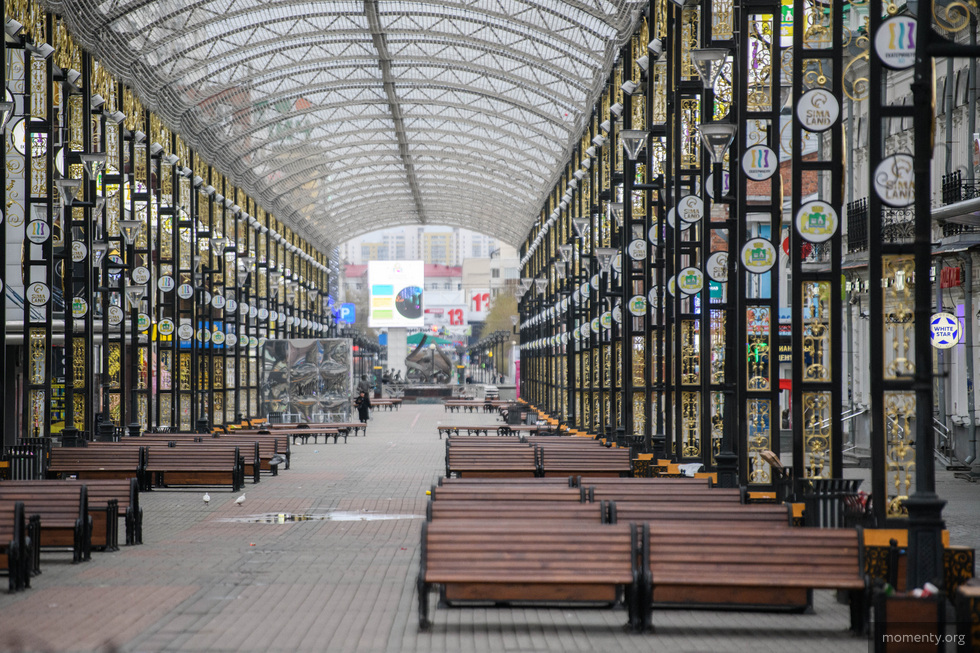 С&nbsp;Вайнера планируют убрать почти все скамейки