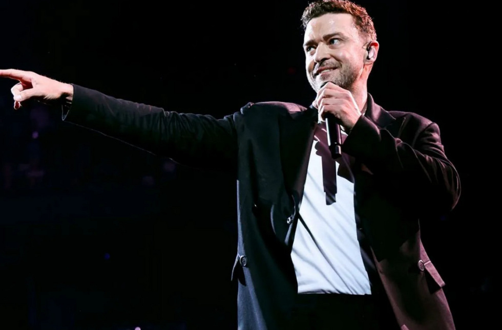 Джастин Тимберлейк пригласил девушку из Екатеринбурга на свой концерт Джастин Тимберлейк пригласил девушку из Екатеринбурга на свой концерт