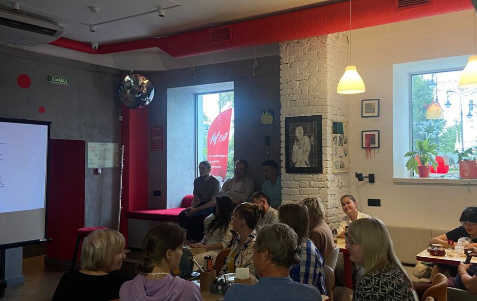 В центре Екатеринбурга появилась вторая уральская бутербродная В центре Екатеринбурга появилась вторая уральская бутербродная