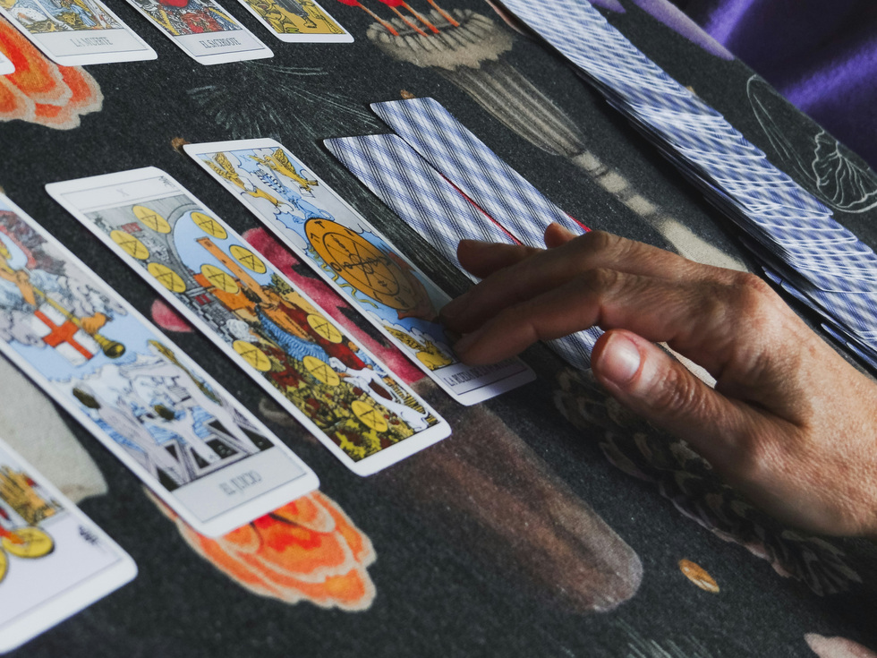 Гадалка из Екатеринбурга обманула супружескую пару на полмиллиона рублей Гадалка из Екатеринбурга обманула супружескую пару на полмиллиона рублей