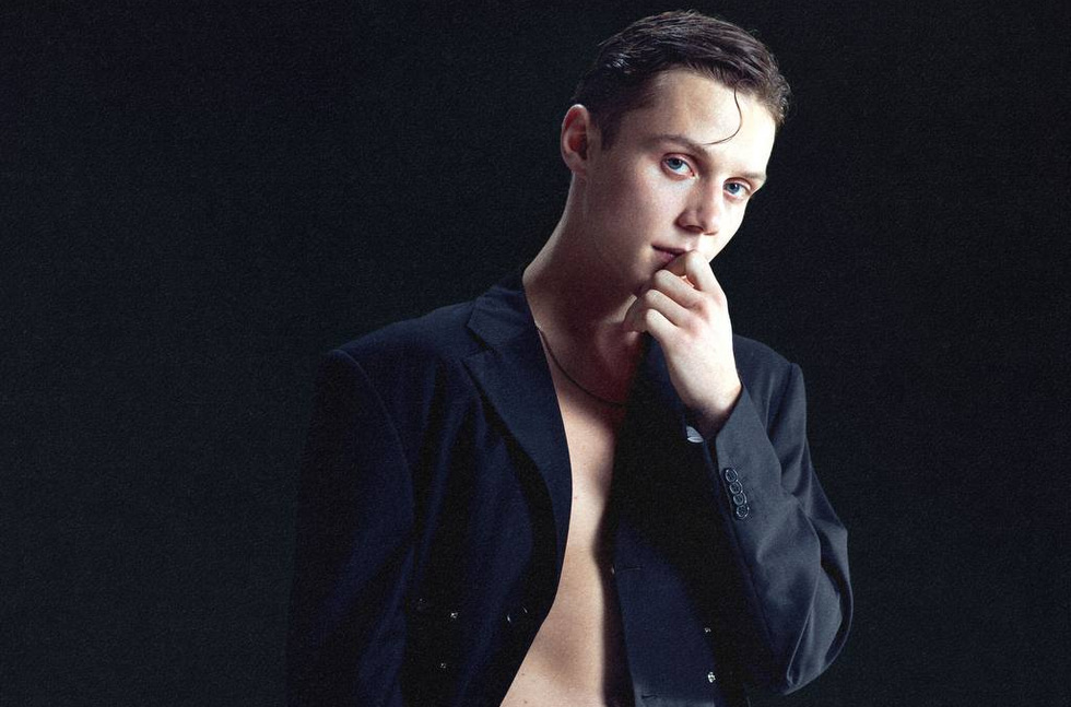 В Екатеринбурге неожиданно перенесли концерт Вани Дмитриенко В Екатеринбурге неожиданно перенесли концерт Вани Дмитриенко