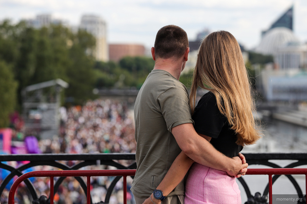 Половина екатеринбуржцев систематически изменяет своим партнерам