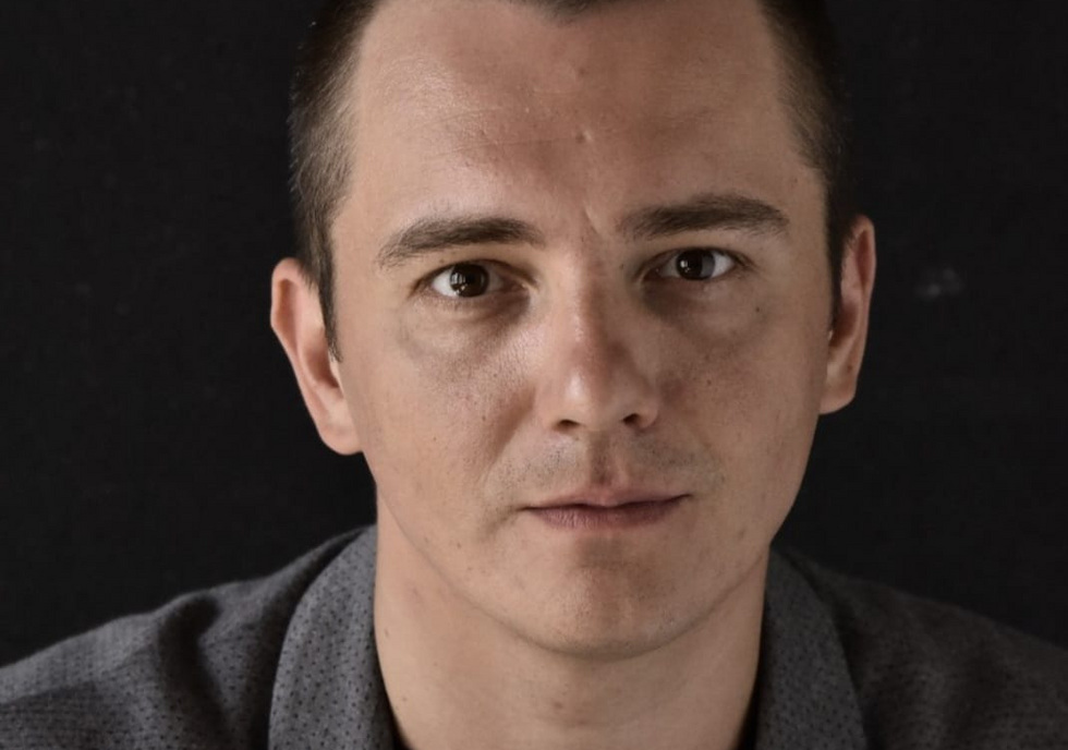 «Не смейся над ним, а попробуй понять»: звезда «Универа» Григорий Кокоткин о ностальгии, билете в медийность и роли Киселя «Не смейся над ним, а попробуй понять»: звезда «Универа» Григорий Кокоткин о ностальгии, билете в медийность и роли Киселя