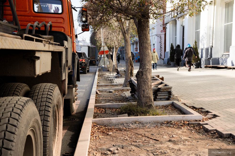 Ремонт на Малышева парализовал движение в Екатеринбурге Ремонт на Малышева парализовал движение в Екатеринбурге