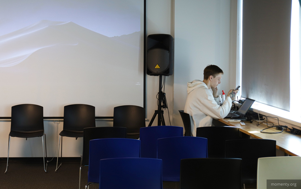 «Кафе, спортзал и деньги»: зумеры назвали главные критерии при выборе работы «Кафе, спортзал и деньги»: зумеры назвали главные критерии при выборе работы