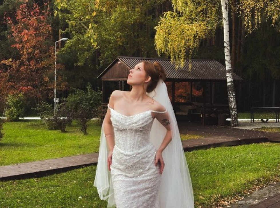 Уральская тиктокерша Алена Exeqwert вышла замуж Уральская тиктокерша Алена Exeqwert вышла замуж