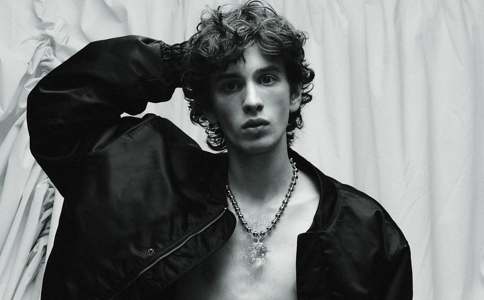 Марк Эйдельштейн засветился в&nbsp;вещах уральских фэшн-гигантов