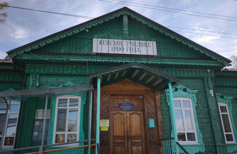 Историческим зданиям Сысерти вернули оригинальные вывески