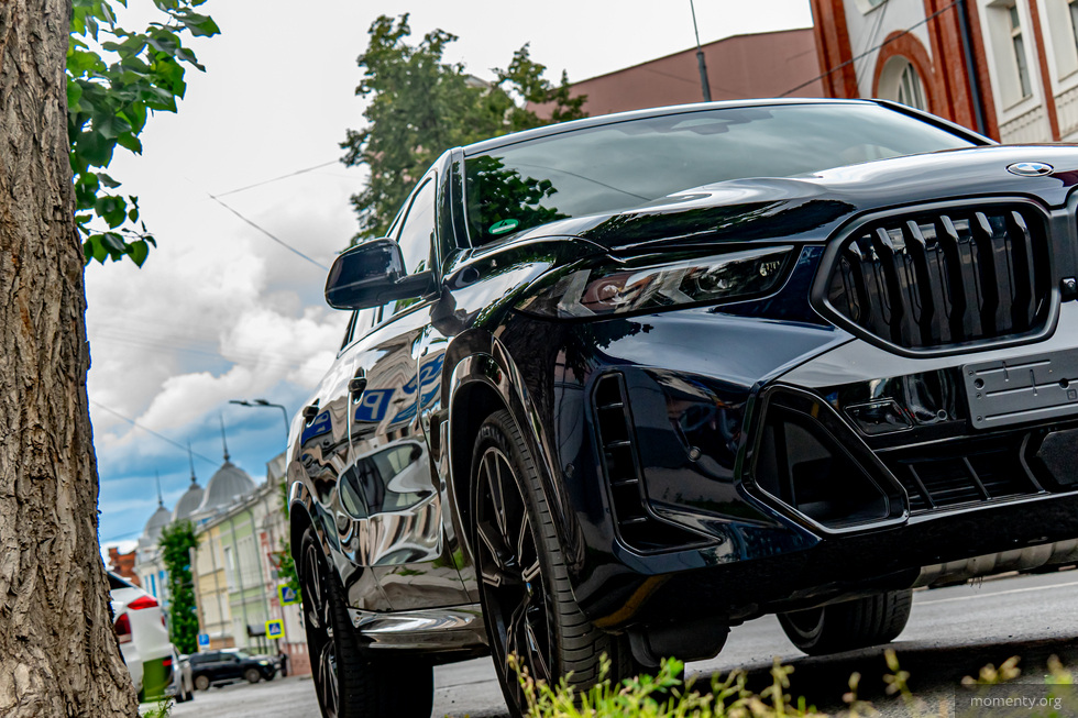 В такси Екатеринбурга начали перевозить пассажиров на автомобилях представительского класса В такси Екатеринбурга начали перевозить пассажиров на автомобилях представительского класса