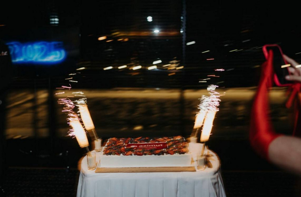 Новый год на&nbsp;высоте: где в&nbsp;Екатеринбурге устроить корпоратив с&nbsp;видом на&nbsp;взлетающие самолеты