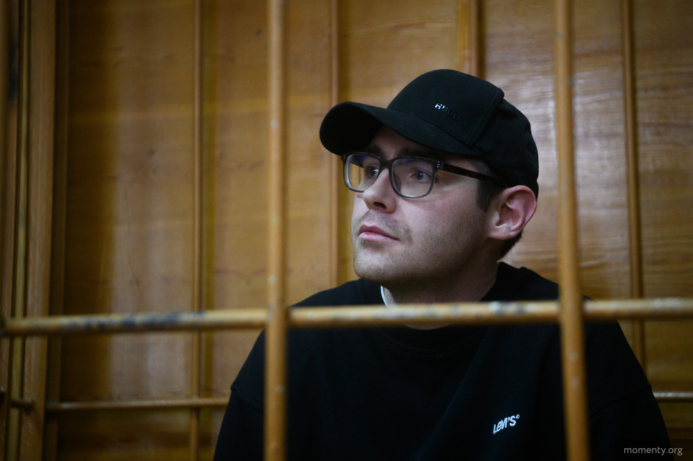 Редактору URA.RU продлили арест Редактору URA.RU продлили арест